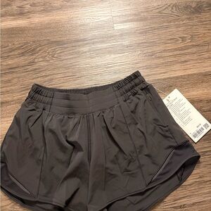 lululemon Hotty Hot 4” Athletic Shorts NWT